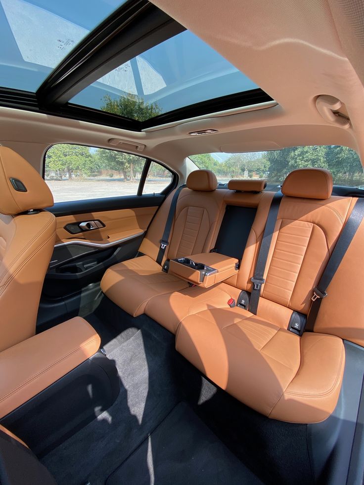 BMW 3 Series Gran Limousine 330Li Luxury Line- ₹51 lakh _ Real-life review