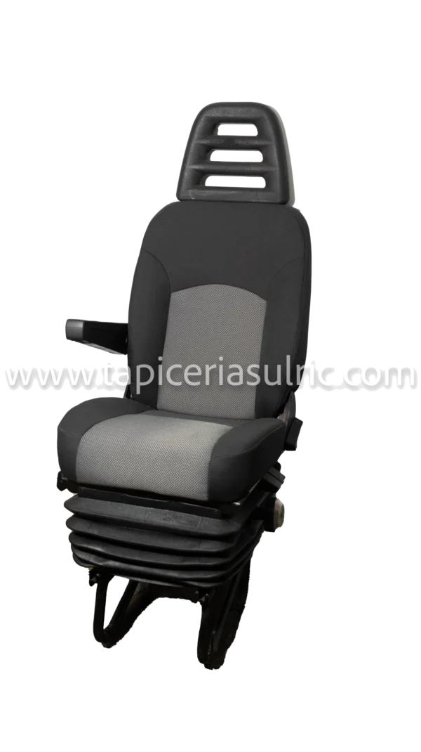 Iveco Daily gris y negro